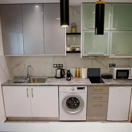 Lk -b- Metro Larissis 6' Walk - Apartment *