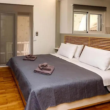 Lk -b- Metro Larissis 6' Walk - Apartment